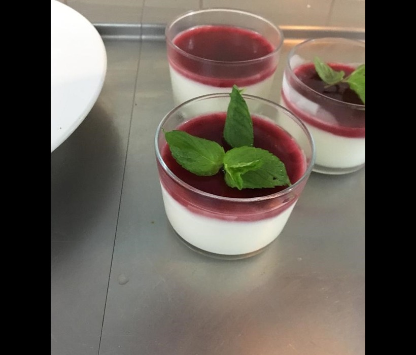 پودینگ آلبالویی