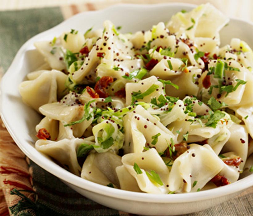 مانتی پنیر و سبزیجات