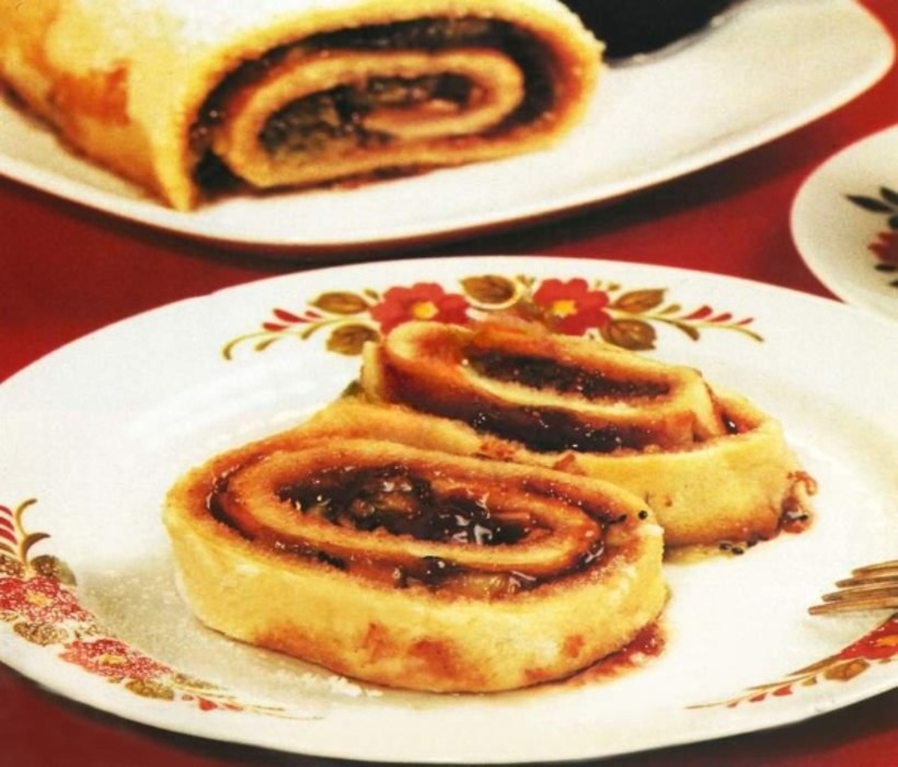 شیرینی رولت مربایی