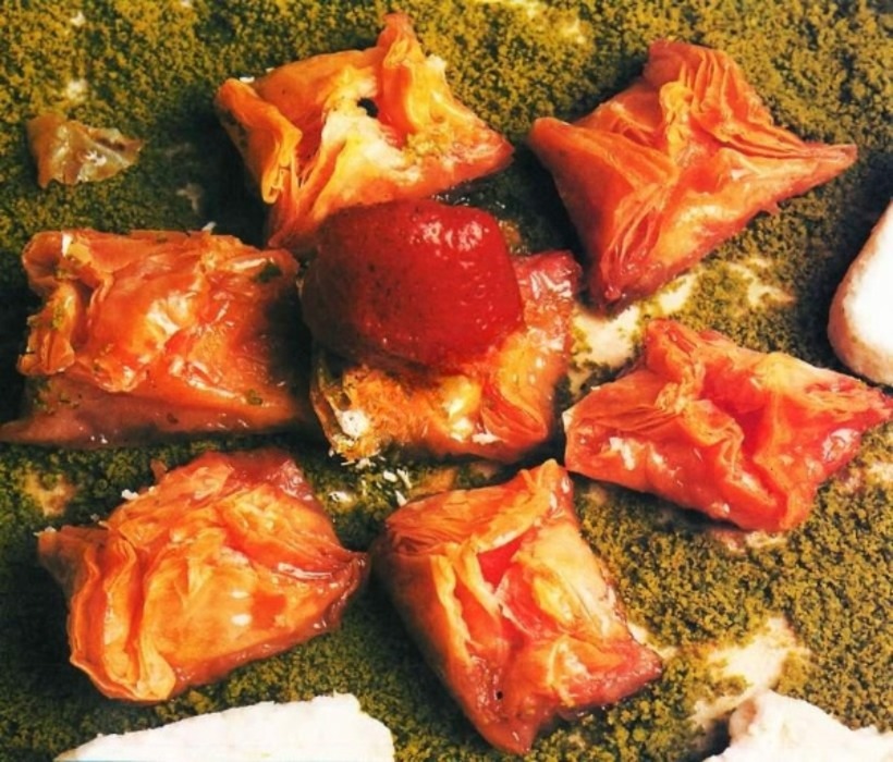 باقلوای توت فرنگی